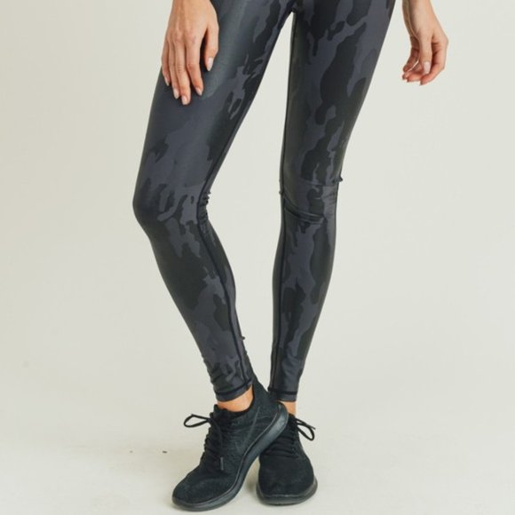 ALPHA🦓🦓 CAMO LEGGINGS - Picture 10 of 13